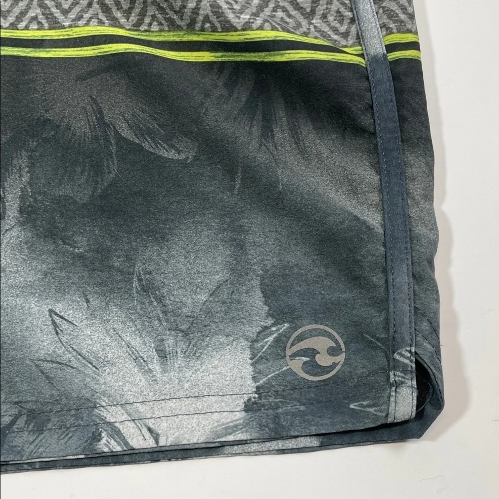 Ocean Current Men’s Board Shorts Size 38 Gray Green Surf Swim Trunks